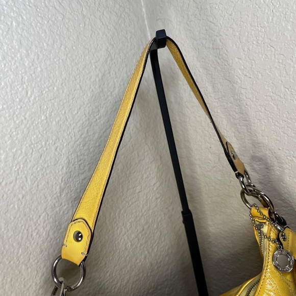 COACH Vintage Patent Leather Signature Hobo Bag in Soft Yellow - Picture 9 of 11